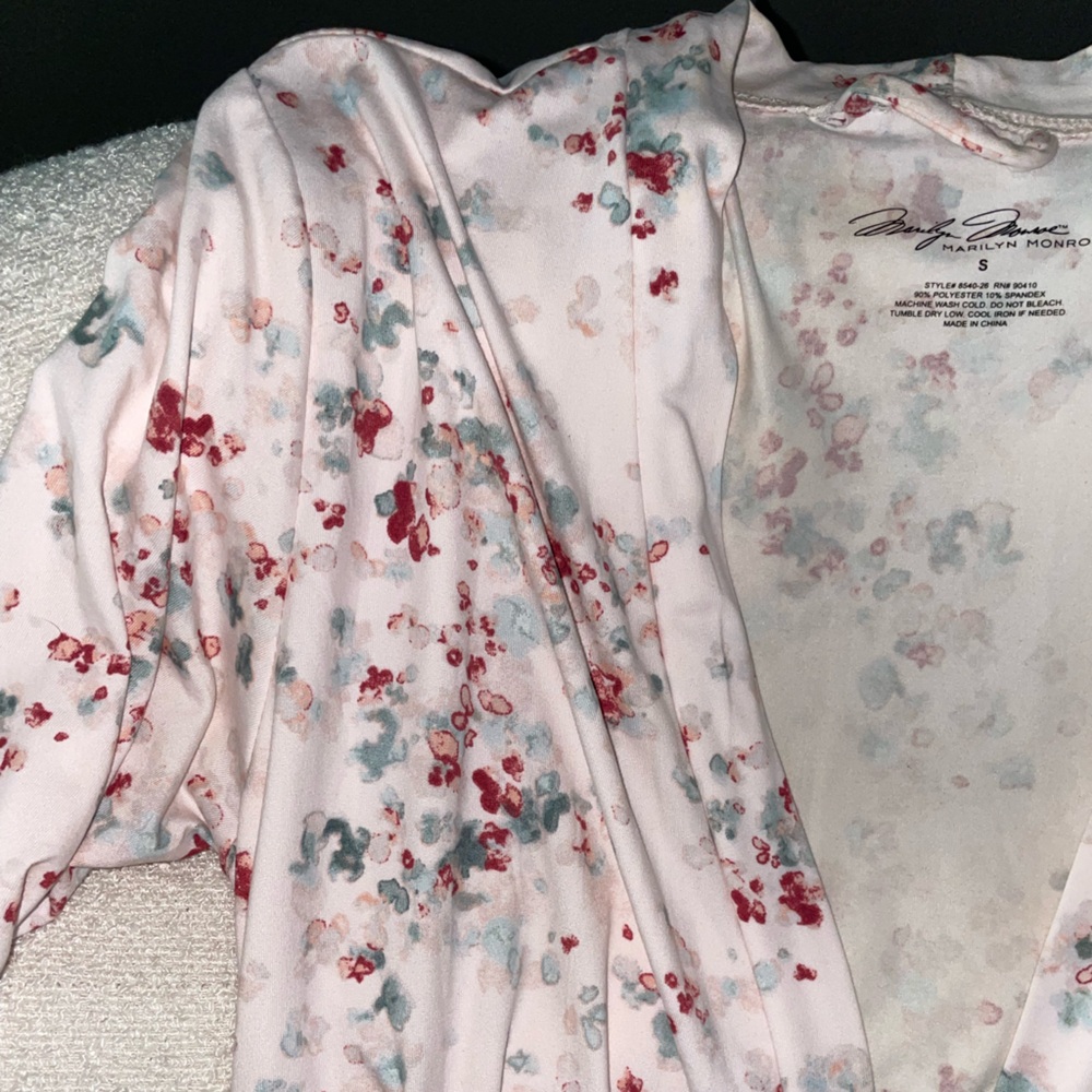 Blush Pink Floral Robe - Picture 3 of 9